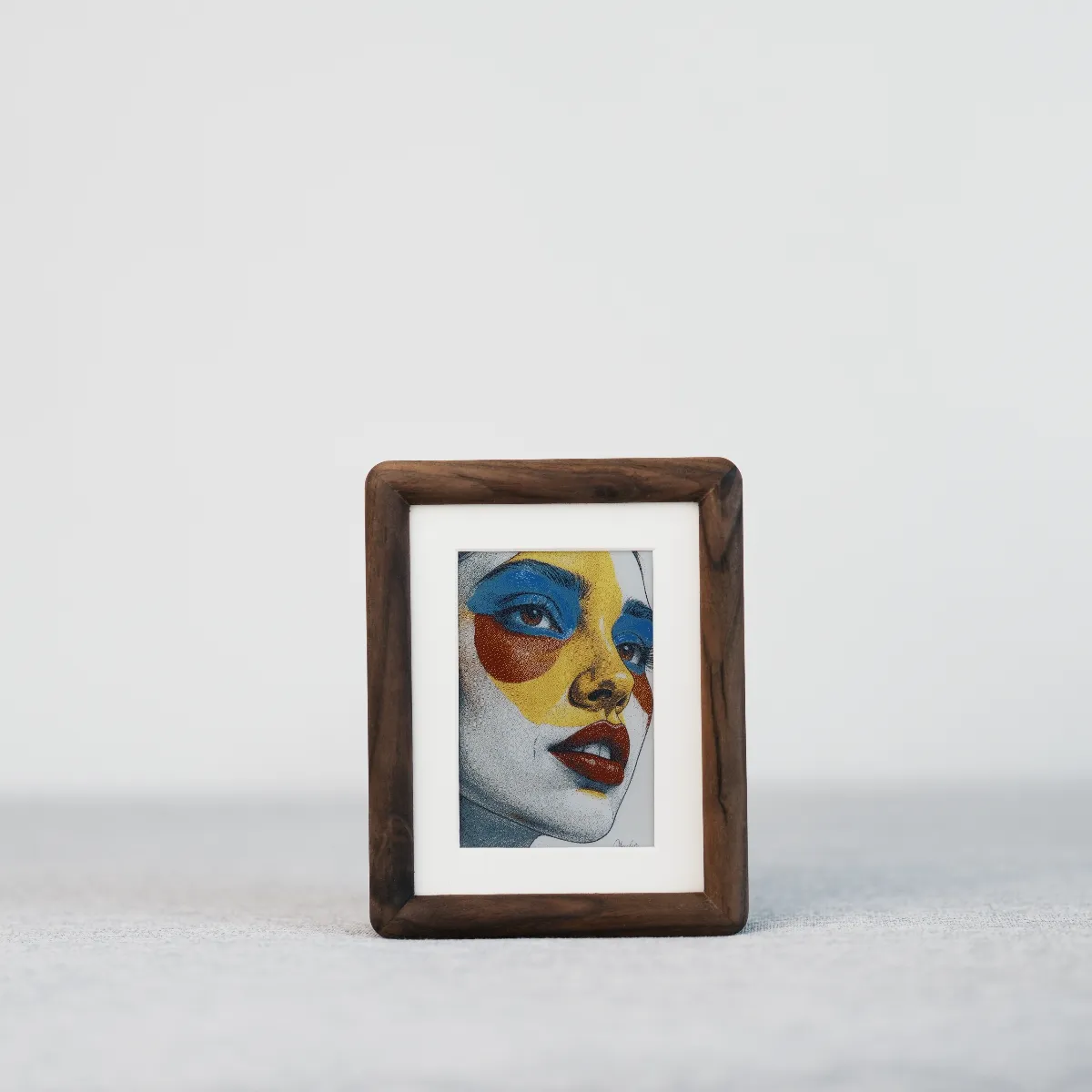 KoKonna 4" E-Ink Frame - Wood