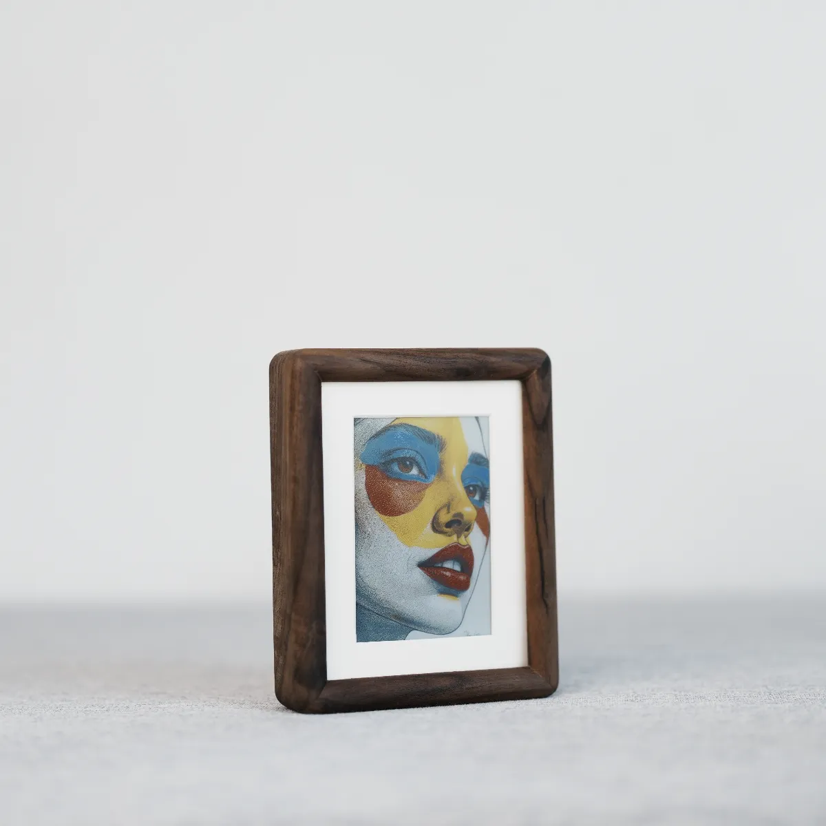 KoKonna 4" E-Ink Frame - Wood